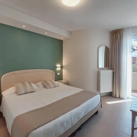 Europa Hotel 3*